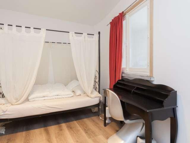 Bright room in 5 bedroom apartment in Ixelles, Brussels