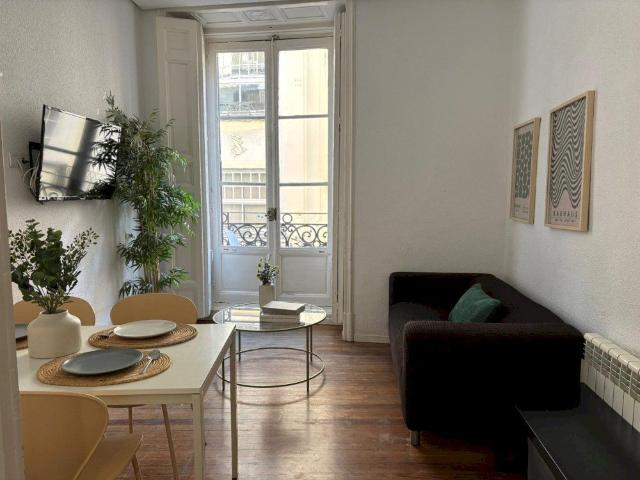 Bright room in the heart of Madrid