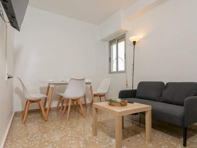 Bright room in Barrio Jesús