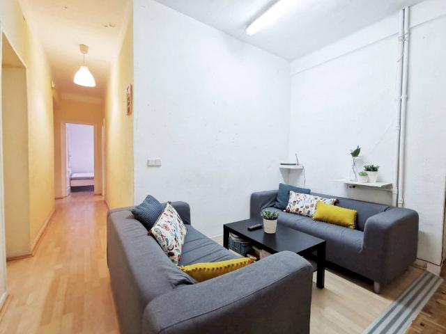 Bright room in Fernández de los Ríos