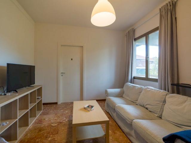 Bright room in Piazza Augusto Conti