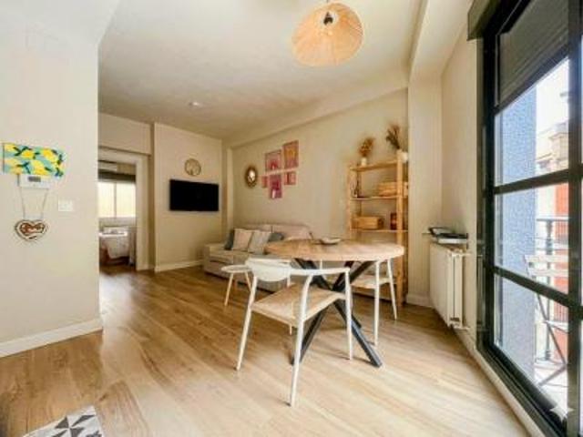 bright renovated apartment with balcony in la latina, just steps from the palacio real!