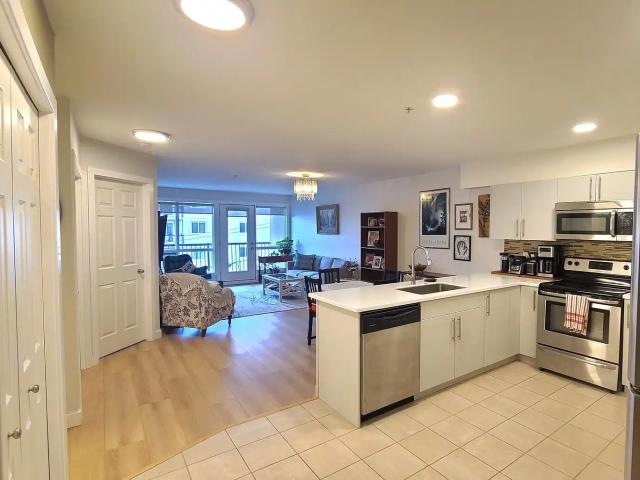 Bright Renovated 1 Bedroom Condo Near Marda Loop | Underground Parking Included