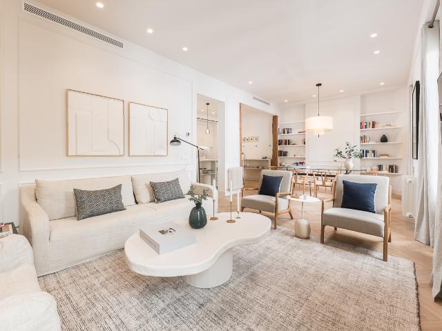 Bright two bedroom apartament in Justicia