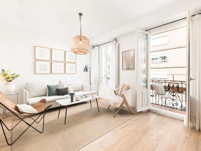 Bright two bedroom apartment in Ibiza neighborhood
