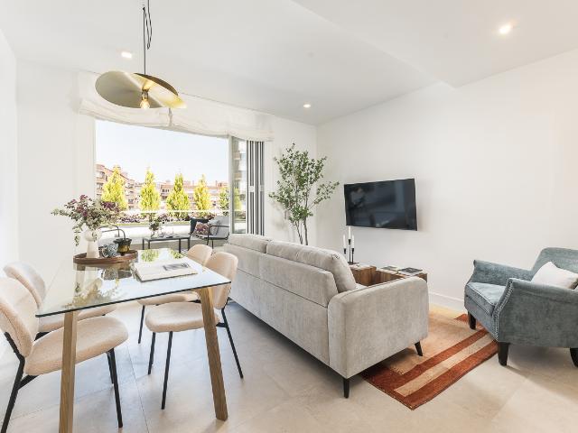 Bright Two bedroom apartment with private Terrace