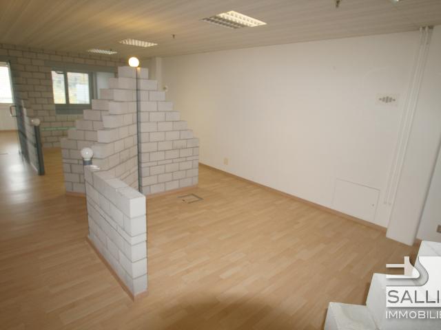 Bright Verwaltungsgebiet Offener Raum von ca. 140 m²