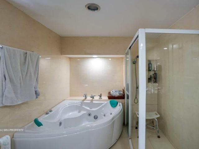 Brighton Crescent D19, Semi