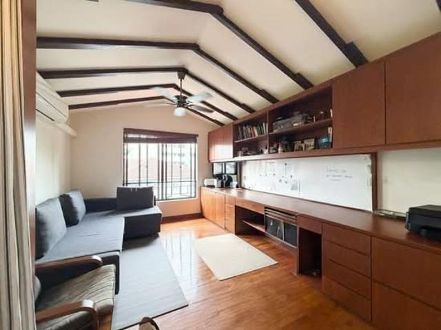 Brighton Crescent Semi Detached House For Sale, $7,000,000, 5 Bed 5 Bath 4,000 sqft $1,989.00 psf