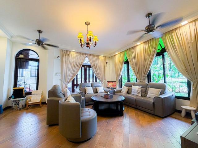 Brighton Crest Semi Detached House For Sale, $6,999,999, 4 Bed 4 Bath 3,000 sqft $1,989.00 psf
