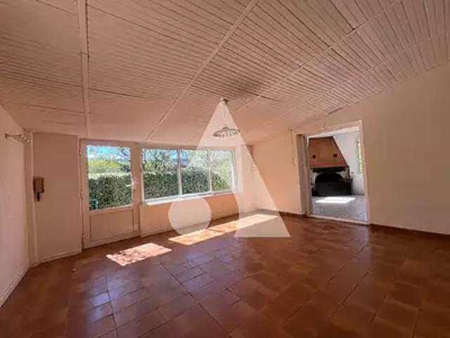 Brignoles 83170 Achat / Vente maison 2 pièces t2 au dernier étage