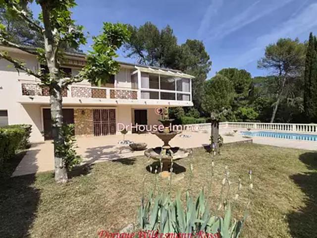Brignoles 83170 Achat / Vente maison 8 pièces t8 piscine terrasse