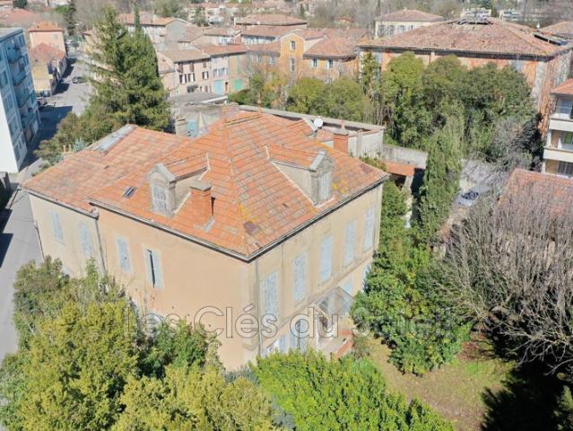 BRIGNOLES CENTRE ? MAISON DE CARACTÈRE SUR 1 137 m² DE TERRAI