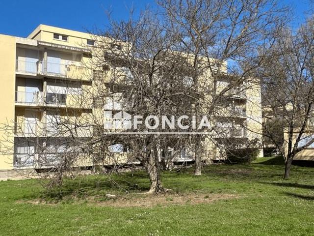 BRIGNOLES Dans une copropriété bientôt fermée avec portail électrique, belle vue sur parc de 2 hectares