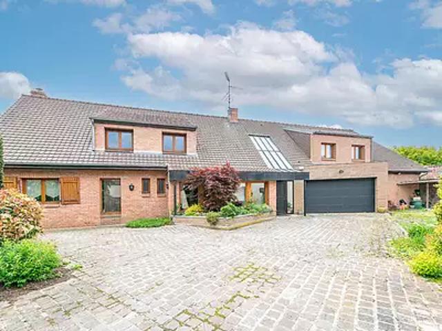 Brillon 59178 Achat / Vente maison 8 pièces t8 au dernier étage