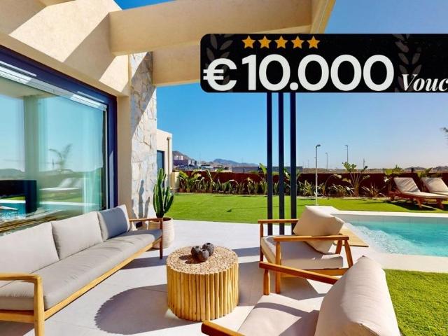 Brillante villa de 3 dormitorios y 3 baños con piscina privada en un magnífico campo de golf