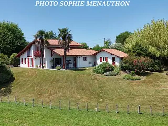 Briscous 64240 Achat / Vente maison 6 pièces t6 au dernier étage terrasse
