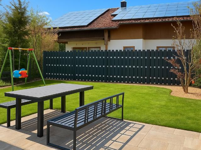 Bruckmühl Zentrum: Großzügige 5 Zimmer Wohnung mit 2 Balkonen und eigenem Garten