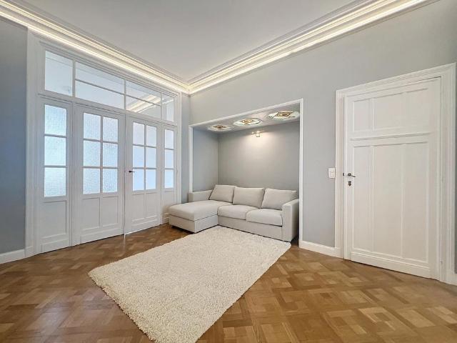 Brugmann: Superb furnished 1 bedroom apartment