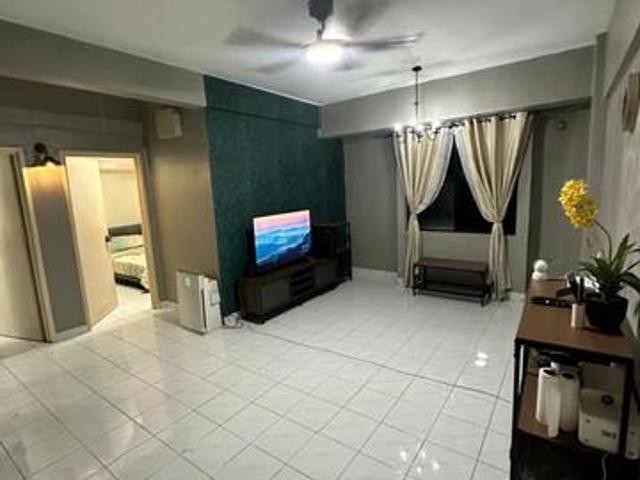Brunsfield Riverview Serviced Apartment Seksyen 13 Tingkat 12