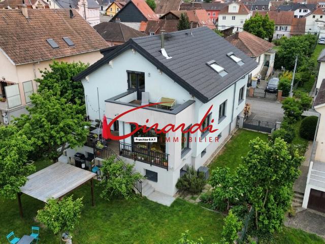 BRUNSTATT, MAISON INDIVIDUELLE 8 PIÈCES DE 195 M2 SUR 5,35 ARES, AVEC SOUS SOL AMÉNAGÉ, GARAGE.