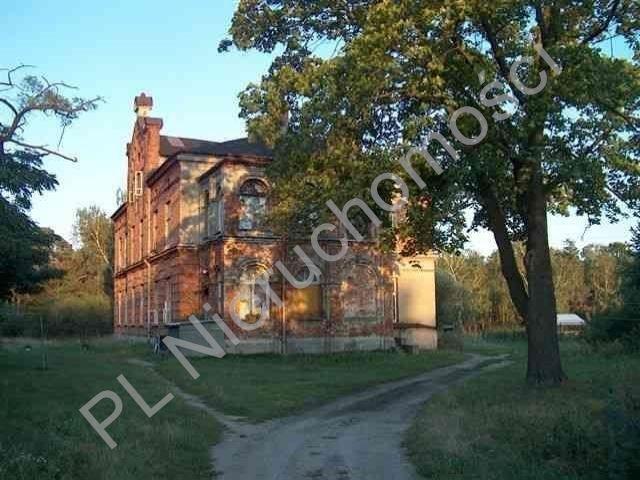 Brwinów, 806 m2