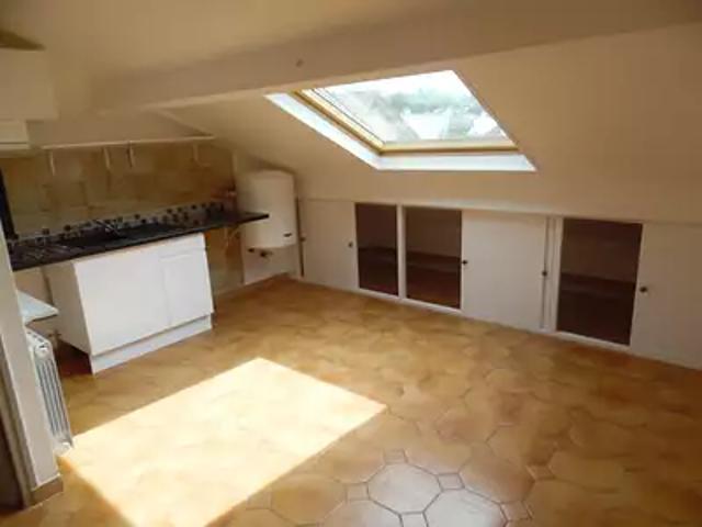 Bry sur Marne 94360 Location appartement 1 pièce t1 au dernier étage cave
