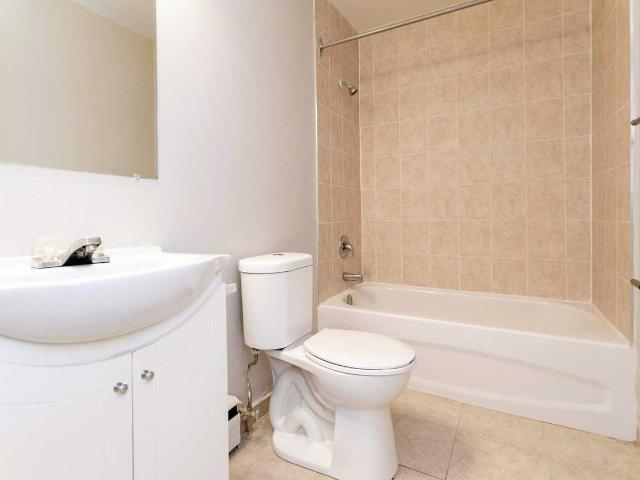 Bryn Mawr Apartments 2 Bedroom Apartment for Rent at 620 Berkshire Rd, Sarnia, ON N7V 1Y8 Rosedale