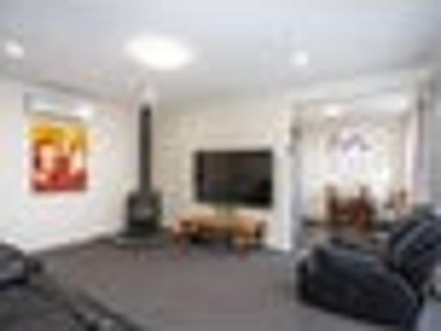 Bryndwr, 6+ bedrooms, $1290 pw
