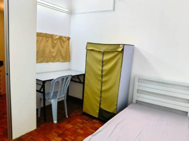 BU10 walk 100m to Centerpoint have original room with single bed