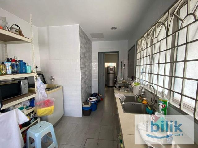 BU1 Female Room with Bathroom