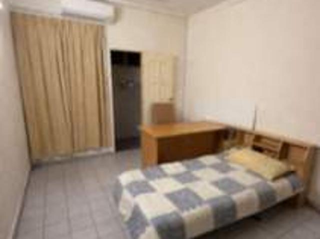 BU 4, downstairs large room available for rent rm 700