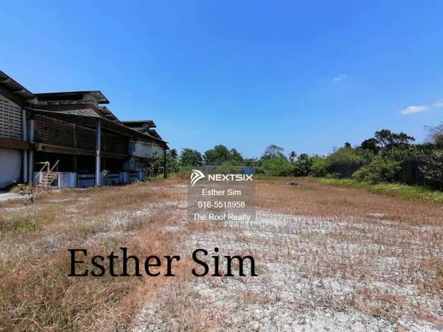 不只是买房，连现成生意一起接手 #Bukit Indah18路 Semi D️【6房3厕】3401sqft 保安区 目前自营幼儿园，已有 60 名学生 买家可选择继续经营现成生意，或恢复成舒适大宅自住 最重要的是屋内设备及设施都会保留，不必额外投入大量成本 靠近 Sutera Utama、Nusa Bestari️️
