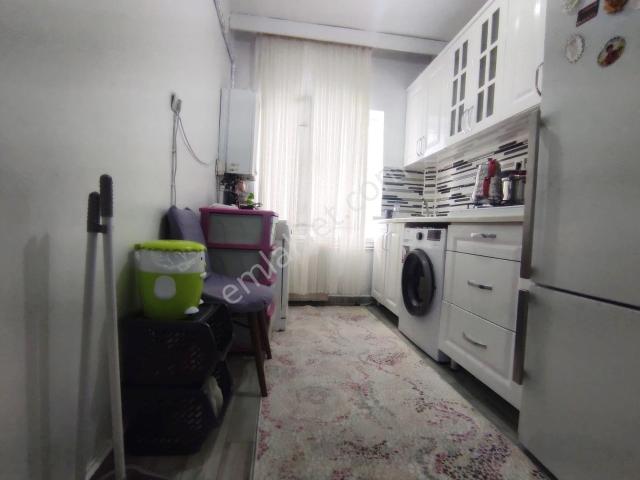 Bu Fiyata Başka Yok! Satılık Cadde Üzeri 2+1 Giriş Kat Güney Cephe Daire