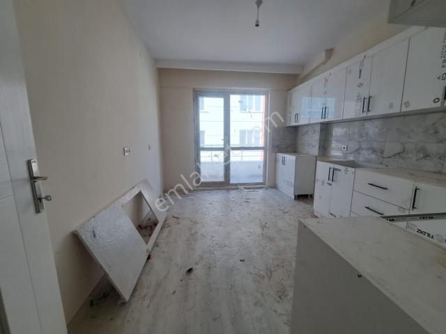 Fetih Caddesi Yakını 2+1 Sıfır Ara Kat Kapalı Otoparklı Asansörlü Satılık Daire