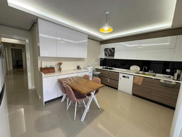 Buğra Dan Acill Topçu Mah Lü Ara Katta Kiracısız 3+1 Daire