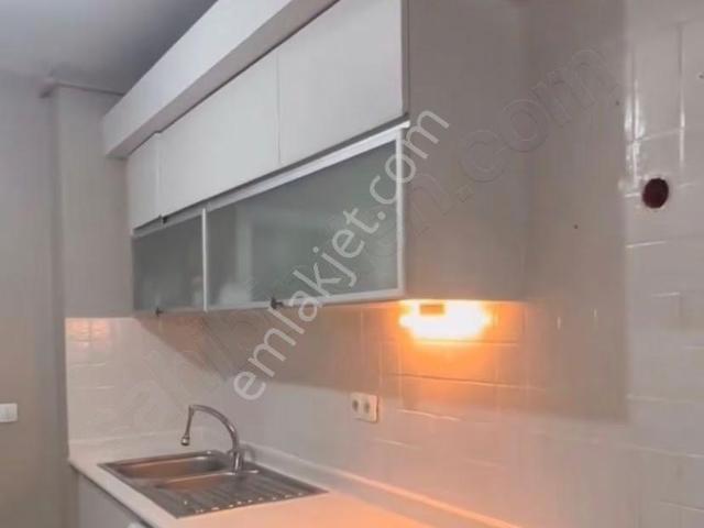 Buğra Dan Kc Metrokenet Te Metro Yanı Cadde Üzerin De 3+1 Daire