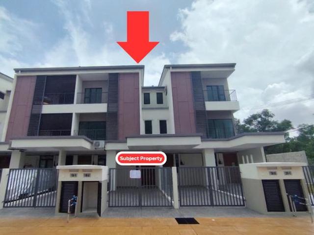 Bumi Lot Town House Elegan Residensi Puchong