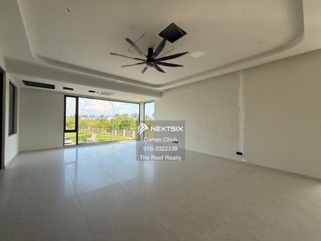 Bumi lot, fully renovated with good condition