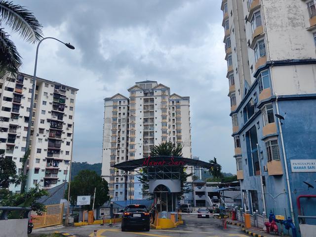 Bumi Lot Mawar Sari Setiawangsa 950sf 3R2B Near LRT