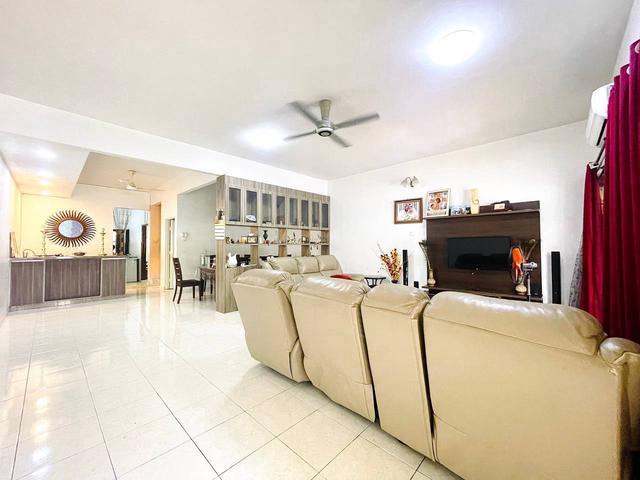 BUMI LOT RENOVATED Double Storey Terrace Bandar Nusaputra Puchong