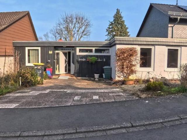 Bungalow 118 m², 60m² Nutzfl. | Garten | neue Heizg | KS Bettenh