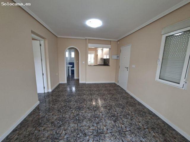 Bungalow 2 Dormitorios con Trastero y Jardín en Urb con Piscina Comunitaria