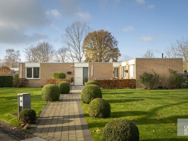 Bungalow te koop voor 340000 euro met 2 slaapkamers