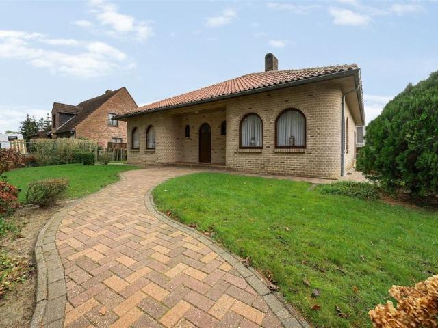Bungalow te koop voor 425000 euro met 2 slaapkamers