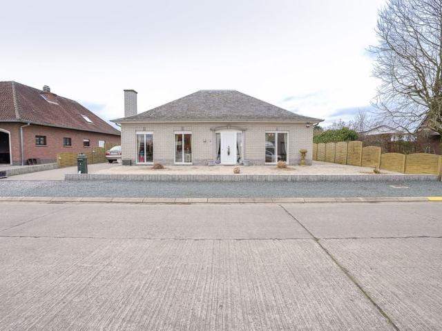 Bungalow te koop voor 425000 euro met 3 slaapkamers