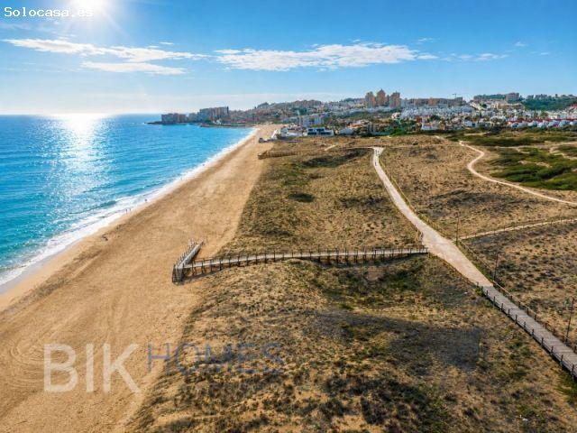 Bungalow totalmente renovado orientado al sur a pocos metros de la playa de La