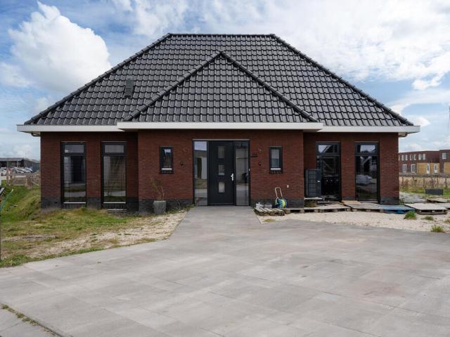 Bungalow, vrijstaande woning te huur in Almere