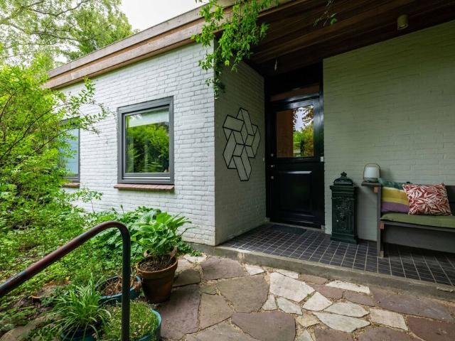 Bungalow, vrijstaande woning te huur in Rotterdam