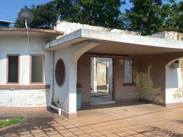 Bungalow with land Petaling Jaya Sek 3